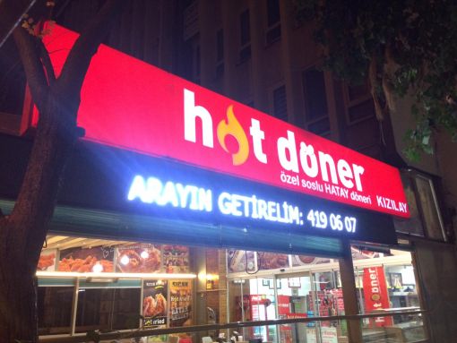  hot döner tabelası